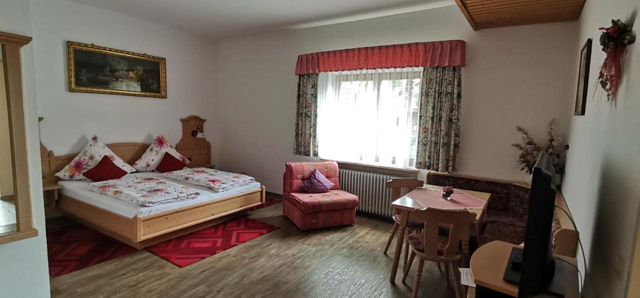 Gaestehaus-Pension Keiss Hopferau Exteriör bild